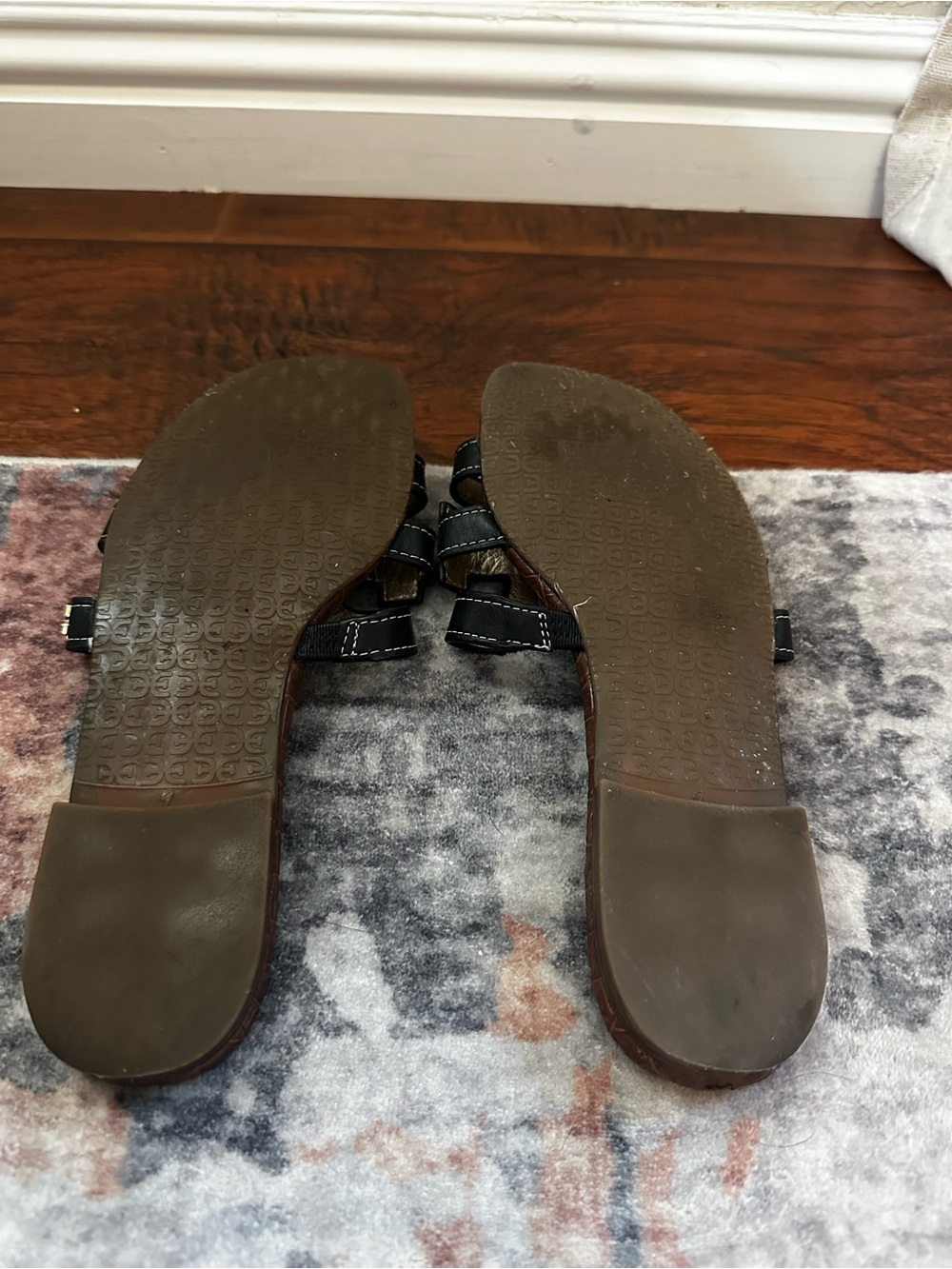 Sam Edelman Slides - Picture 8 of 8